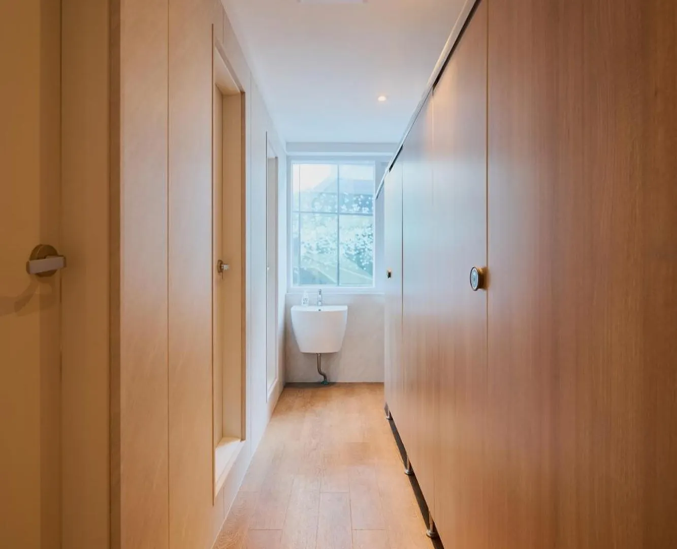 בוסאן Canvas Hostel